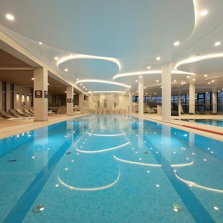 Family Apartment With Gym And Swimming Pool By Renters Prestige Kolobrzeg Ngoại thất bức ảnh