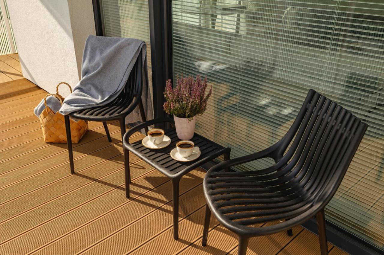 Family Apartment With Gym And Swimming Pool By Renters Prestige Kolobrzeg Ngoại thất bức ảnh