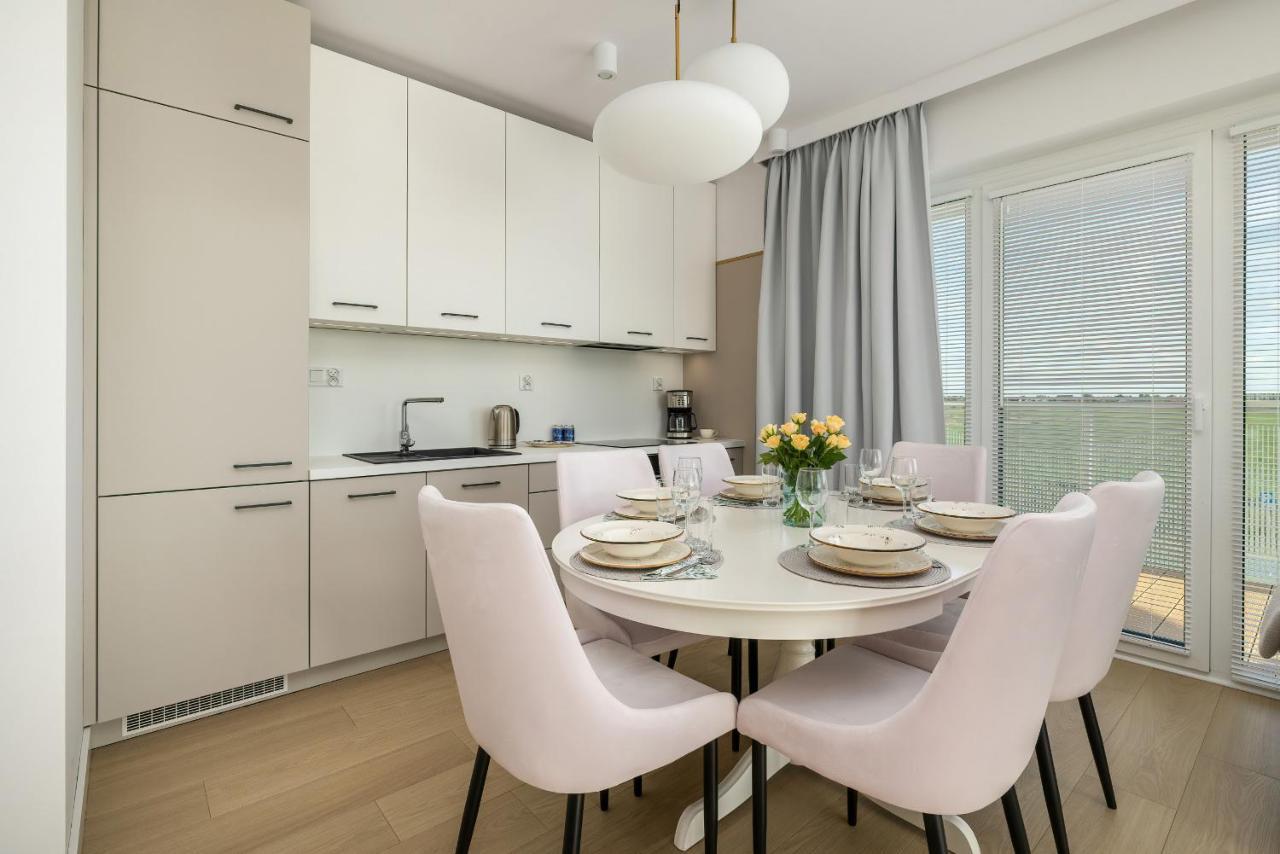 Family Apartment With Gym And Swimming Pool By Renters Prestige Kolobrzeg Ngoại thất bức ảnh