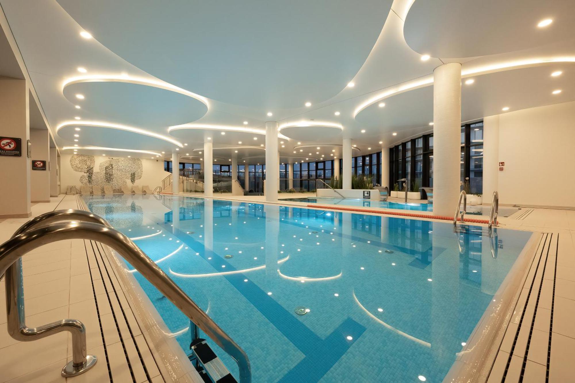 Family Apartment With Gym And Swimming Pool By Renters Prestige Kolobrzeg Ngoại thất bức ảnh